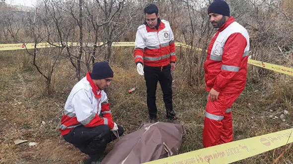 کشف جسد دلخراش یک مرد در باغ های انار سمنان+ عکس