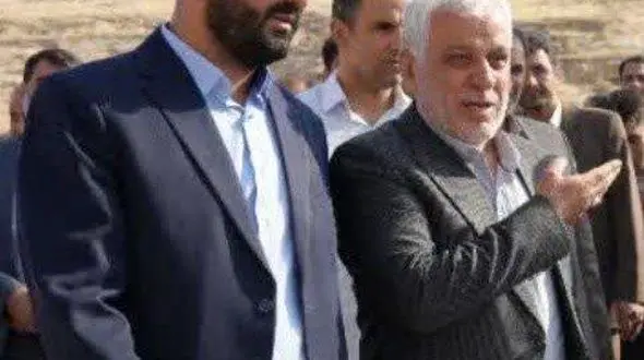 تلاش برای مهار آتش سوزی منطقه پل‌دختر و رومشکان تا پیش از غروب/ استاندار لرستان عنوان کرد


