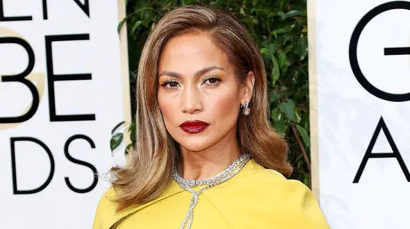 حرفهای عجیب جنیفر لوپز در جشن تولد ۵۰ سالگی اش + عکس