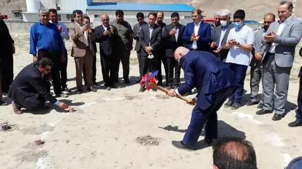 کلنگ کارخانه اروم شیشه ساچی زده شد