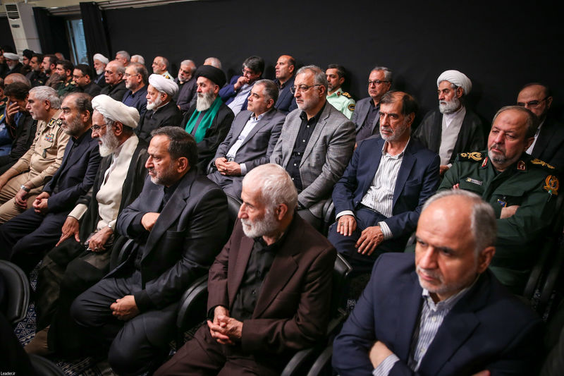 رهبر انقلاب حضرت آیت الله خامنه ای در مراسم بزرگداشت شهدای جنگ تحمیلی اخیر 7-5-1404