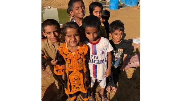 لبخند، هدیه آتش نشانان تهرانی به کودکان سیل زده سیستان و بلوچستان + فیلم