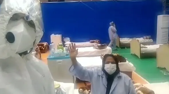 فیلم خوشحالی خدیجه راهپیما از شکست دادن کرونا + عکس