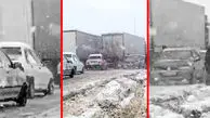 فیلم گرفتار شدن ده ها خودرو در برف مرز تمرچین