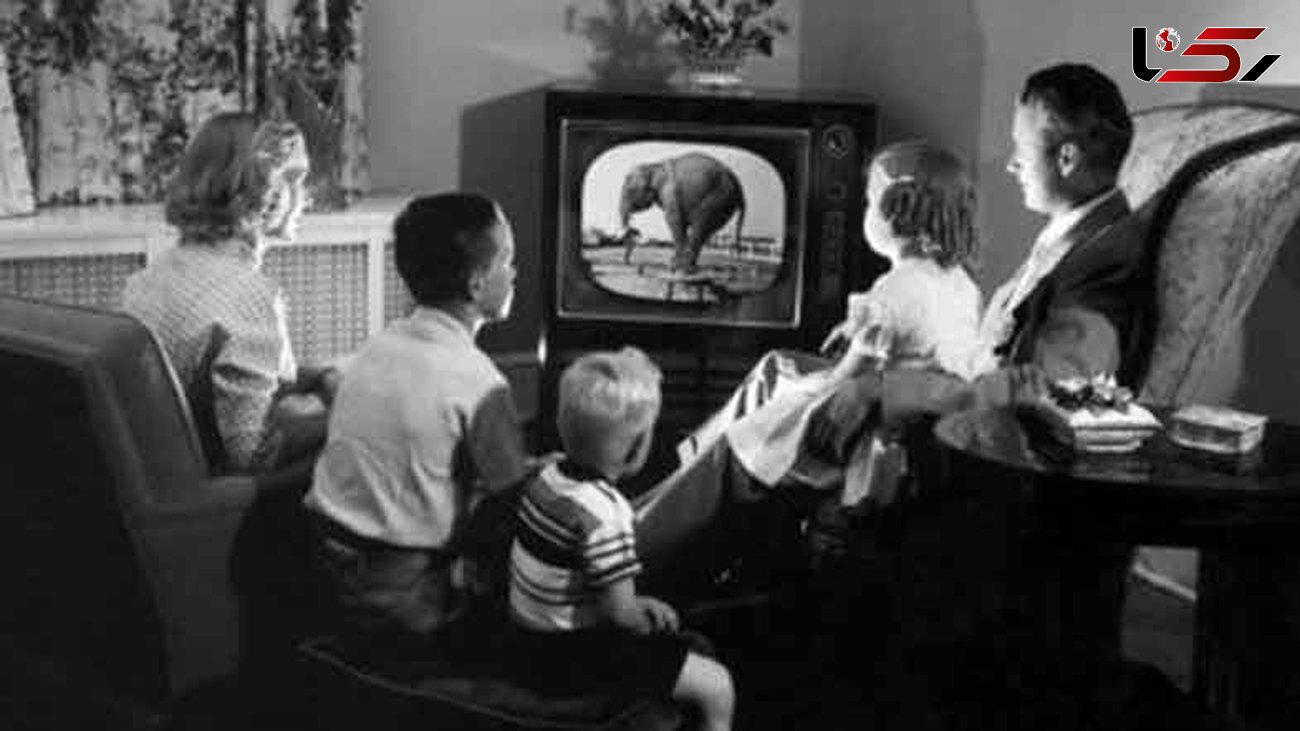 علاقه عجیب انگلیسی‌ها به استفاده از تلویزیون سیاه و سفید