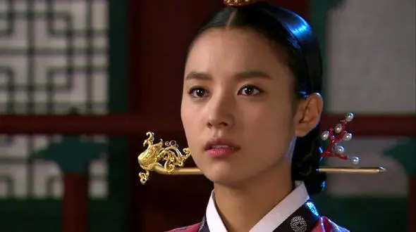 تیپ و استایل جدید «دونگ یی» در یک جشن خصوصی+عکس 