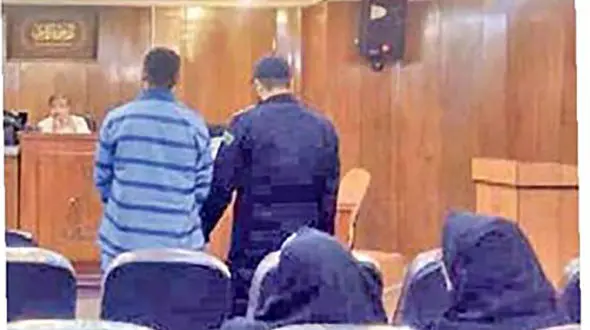 درخواست عجیب زن کرجی از کارگر شوهرش در گاوداری