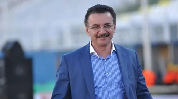 شکایت باشگاه سپاهان از محمدرضا زنوزی