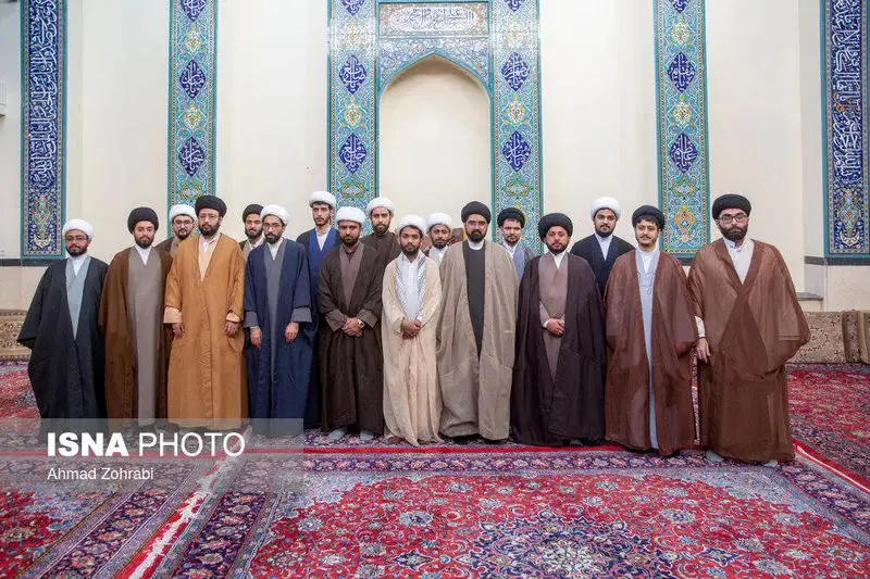 مراسم عمامه گذاری طلاب در قم