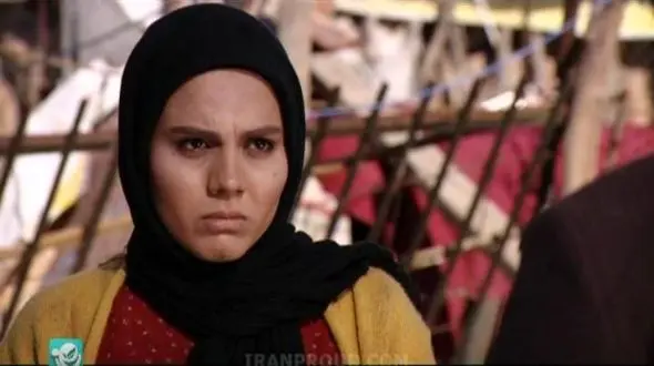 استایل آبی و شیک خانم بازیگر سریال «آوای باران»