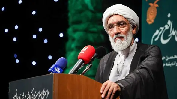  برخی جنجال به پا می‌کنند که جوانان ما در سوریه قربانی شدند/ در جنگ تحمیلی ۲۴۰ هزار شهید دادیم وشهدای مدافع حرم ۵۶۲ نفر است 