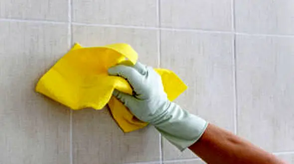 راهکارهای پاک کردن ماژیک از روی دیوار