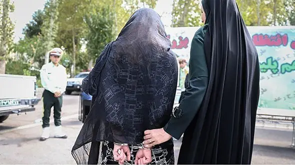 این خانم خدمتکار در خانه طعمه اش میلیاردر شد / پلیس فاش کرد