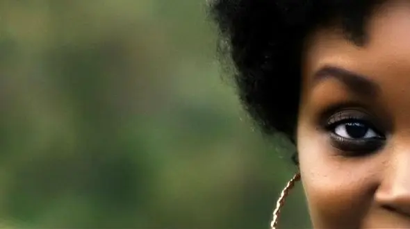 حراج گذاشتن دختر 17 ساله در فیس بوک+عکس