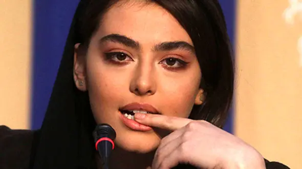 افشاگری سیاه  ریحانه پارسا از سرنوشتش در ترکیه ! / پشیمانی چه سود ؟!