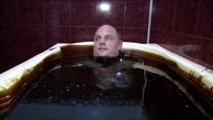 فیلم حمام گرفتن مرد ثروتمند با نفت سیاه + عکس