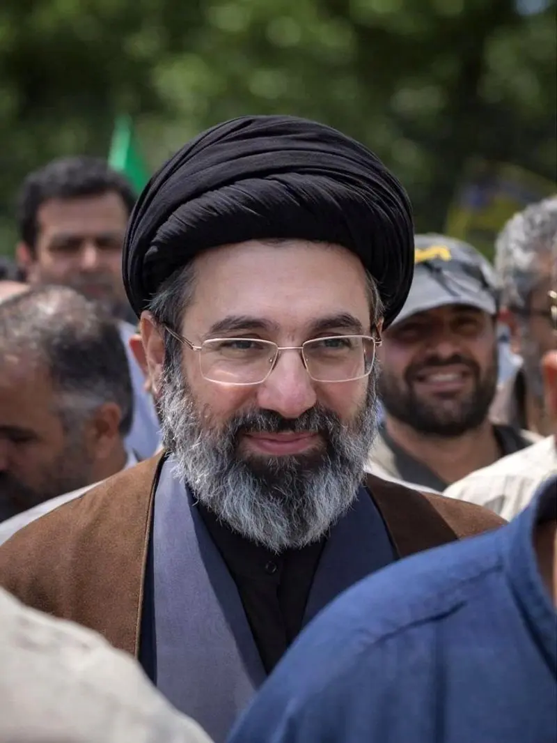 عکس هایی از حضرت آیت‌ الله سیدمجتبی حسینی خامنه‌ ای رهبر انقلاب اسلامی