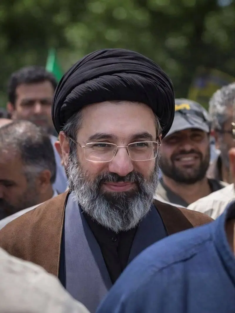 عکس هایی از حضرت آیت‌ الله سیدمجتبی حسینی خامنه‌ ای رهبر انقلاب اسلامی