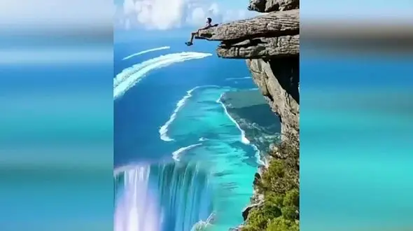 این جزیره شما را به رویا فرو می برد + فیلم