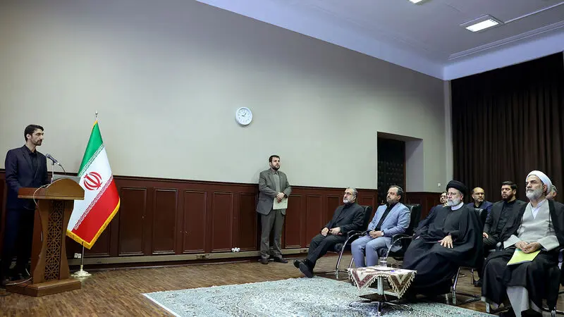  آیت الله سید ابراهیم رییسی رئیس جمهور با حضور در وزارت اقتصاد و امور دارایی از رصدخانه اقتصاد ایران به صورت رسمی رونمایی کرد. 