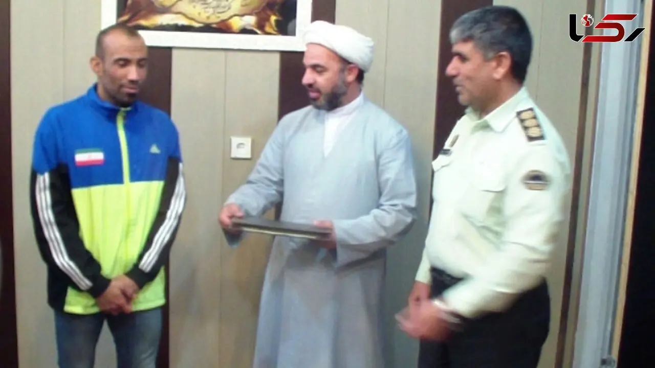 دیدار فرمانده انتظامی"داراب" با دونده بین المللی دو ماراتن    