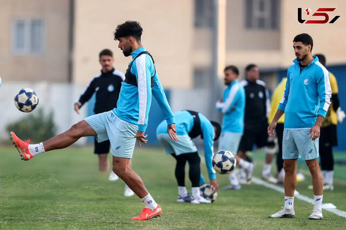 اتوبوس اماراتی‌ها با تاخیر رسید/ استقلال-الوصل به تعویق افتاد