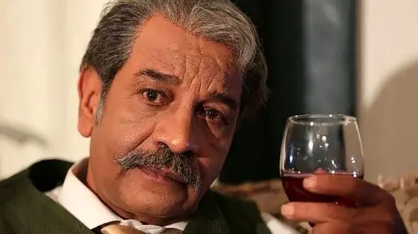 عکس زننده  و شرم آور دختر داریوش فرهنگ / پدرش را بی آبرو کرد!