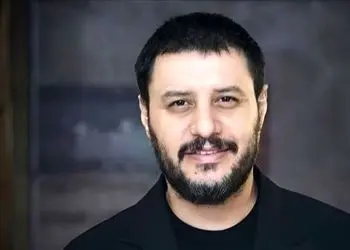 فیلم / نگاهی به استایل متفاوت و راحتی جواد عزتی، بازیگر سریال وحشی  در جشن حافظ