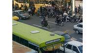 اتوبوس شهری در خیابان مطهری وارد مغازه شد + عکس 