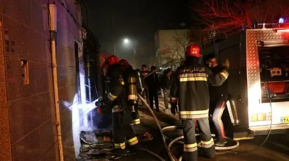 پسر بچه ای جلوی آتش سوزی را گرفت / در مهریز رخ داد