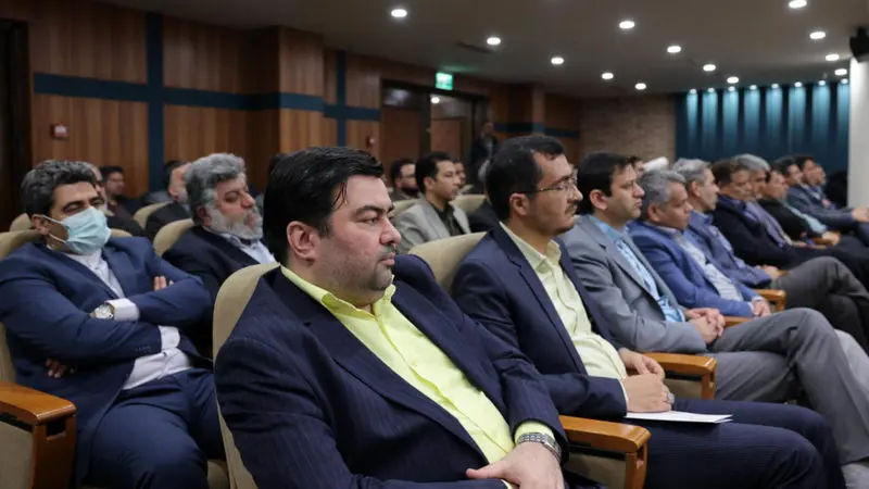 	حجت‌الاسلام والمسلمین محسنی اژه‌ای، در جریان سفر به استان یزد، در جمع کارکنان دستگاه قضایی این استان	