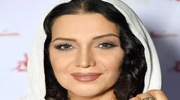 پشت صحنه دیدنی تئاتر الهام پاوه نژاد ! / انرژی بالای خانم بازیگر 50 ساله !