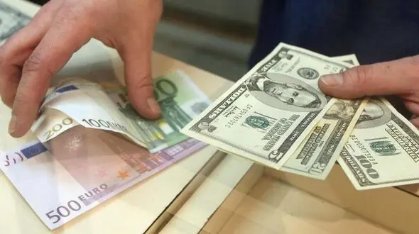 قیمت امروز دلار و یورو در صرافی ملی