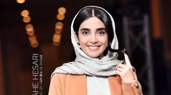 الهه حصاری «بازیگر فیلم 70سی» عکسی جالب در کنار خواهرش منتشر کرد!