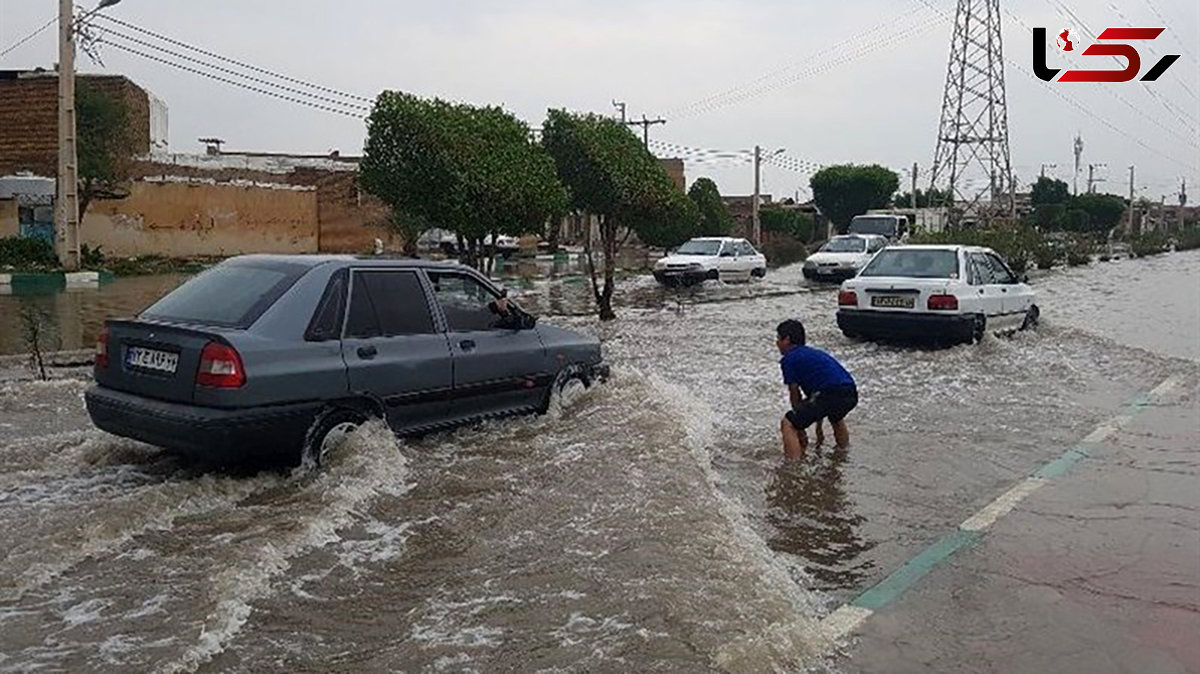 جمع آوری آبهای سطحی با سطل! / در عصر تکنولوژی از شهرداری بعید بود