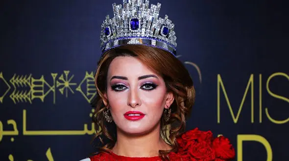 فرار ملکه زیبایی عراق از کشورش بخاطر سلفی با زن اسرائیلی + عکس