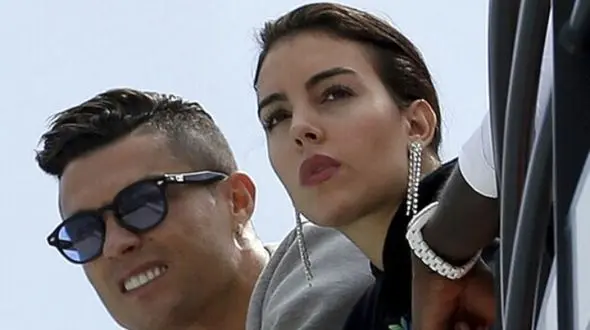 جورجینا: عشق من ورونالدو در نگاه اول بود در یکی از خیابان های مادرید / بعد در یک جشن با هم صحبت کردیم دنیایمان فاصله داشت اما ...