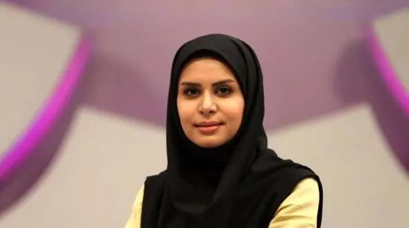 عکسی از پوشش متفاوت خانم مجری صداوسیما