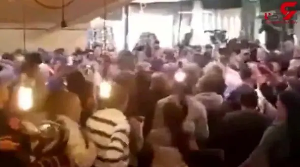 لحظه پرتاب گوجه به سمت نتانیاهو از سوی یک زن + فیلم