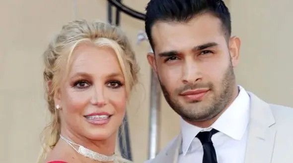 غیرت ایرانی سام اصغری برای کنترل رفتارهای زشت بریتنی اسپیرز ! / آنها کاملا متفاوتند !