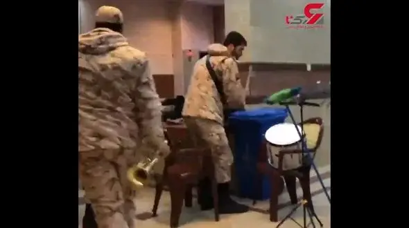 واکنش کم نظیر یک سردار به فیلم رقص سربازان ! + فیلم