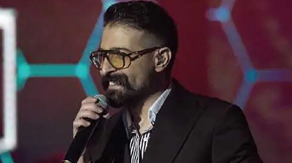 دانلود آهنگ باشکوه حمید هیراد اگر که امشب برسد در بزند /میان اما و اگر میان این دلهره ها خواب بمانم چه کنم