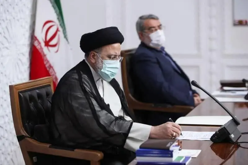 آیت الله رئیسی در اولین جلسه ستاد مقابله با کرونا پس از تنفیذ ریاست جمهوری شرکت کرد 