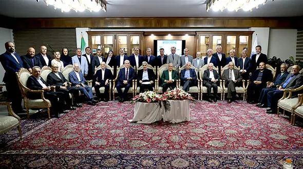 هشدار بخش خصوصی: اقتصاد نحیف ایران تاب تحریم‌ های بیشتر را ندارد