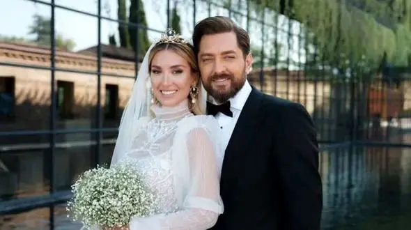  عکس بی نظیر جذاب عروس بهرام رادان در ونیز ایتالیا ! / مینا مختاری رخ نمایی کرد !