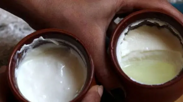 15 خاصیت آب ماست / مضرات آب ماست + سوالات رایج درباره آب ماست