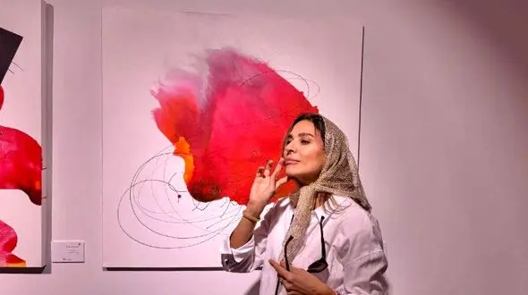 استایل متفاوت و فوق هنری سحر دولتشاهی و نازنین بیاتی در نمایشگاه آثار ابراهیم حقیقی ! + عکس ها