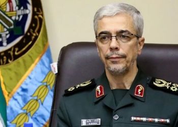 عکس/ سفر در زمان؛ «سرلشکر رشید و سرلشکر باقری» در یک دیدار رسمی؛ دهه 90