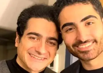 آواز شاد؛ تبریک تولد رایان شجریان برای تولد برادرش همایون شجریان کلشو کرد تو برف