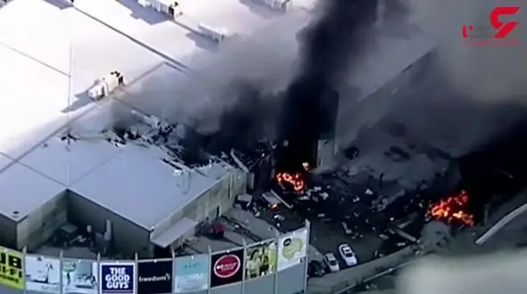 لحظه سقوط هواپیما در ملبورن که به کشته شدن 5 نفر منجر شد + فیلم و تصاویر